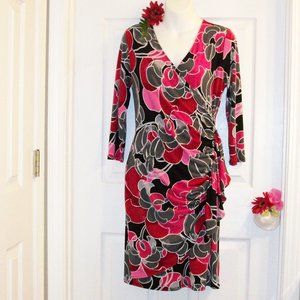 NEW YORK & COMPANY Sz S Wrap Look Stretch Dress Side Ruffle 3/4 Sleeve